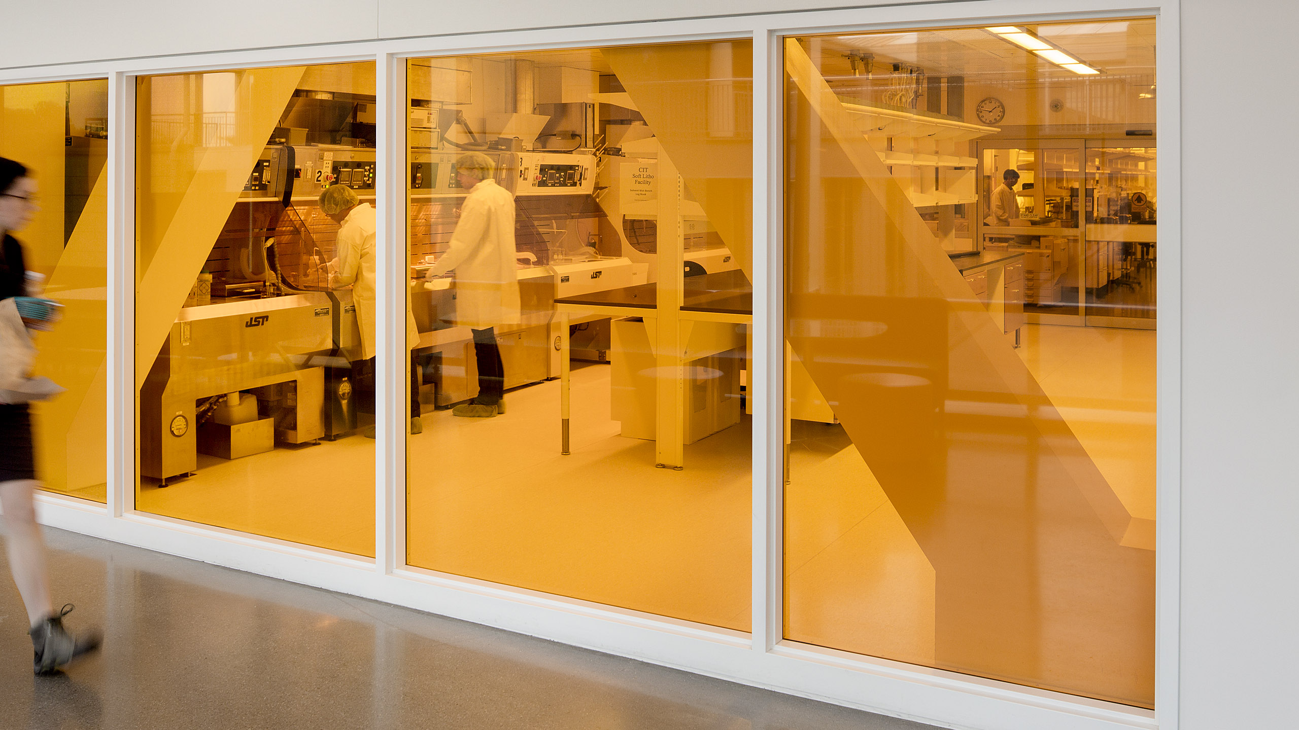 Lab Design at Scott Hall / image 6