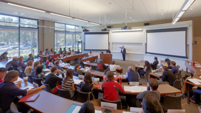 Knight Management Center, Graduate School of Business at Stanford University / Graduate School of Business Knight Management Center - Stanford University
Architects - BOORA